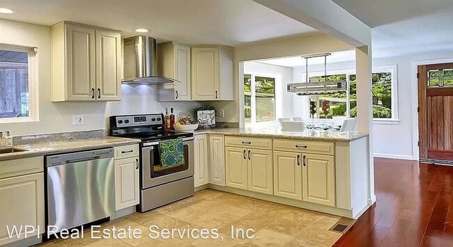 Building Photo - 4 br, 3 bath House - 9847 NE 19th St