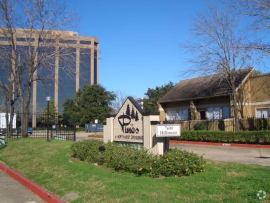 Building Photo - Pines at NW Crossing