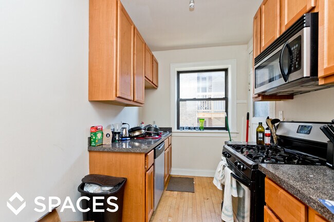 Foto del edificio - 3509 N Racine Ave