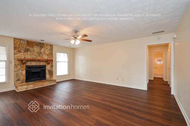 Building Photo - 403 Cindy Dr SE