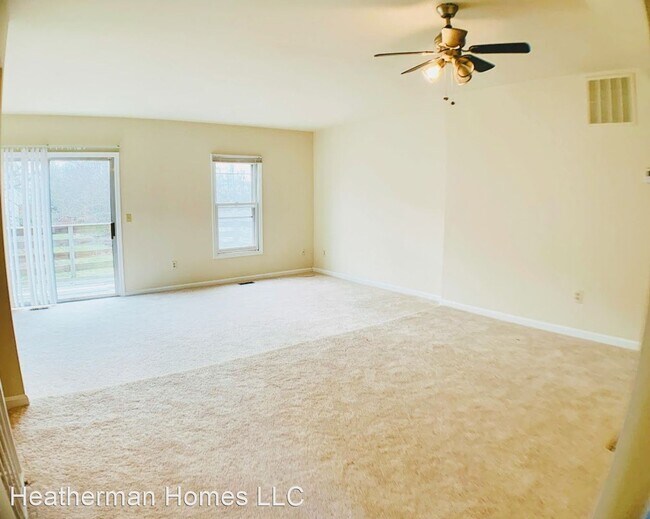 Building Photo - 3 br, 2 bath House - 10652 Wakeman Drive