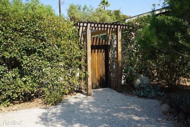 Building Photo - 1 br, 1 bath House - 155 Grapevine