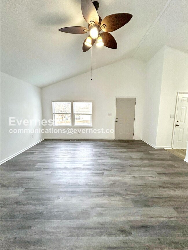 Building Photo - 3214 Westbury Dr