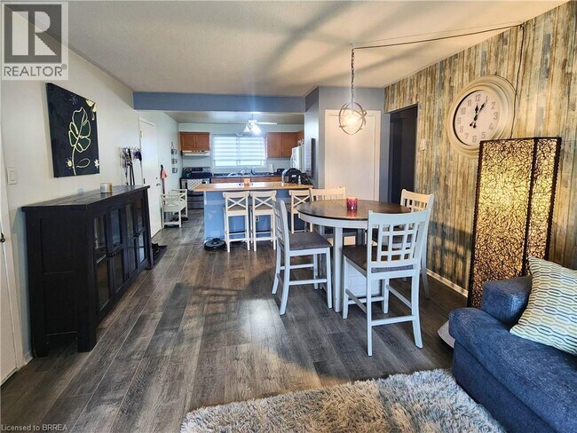 Photo du bâtiment - 85 Lyndhurst St