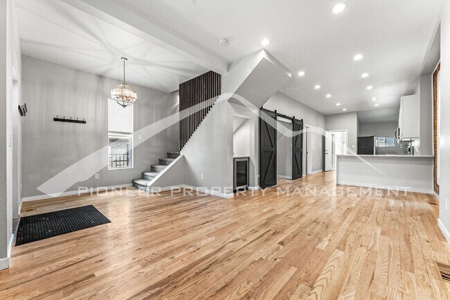 Foto del edificio - Gorgeous Home with Washer/Dryer and AC