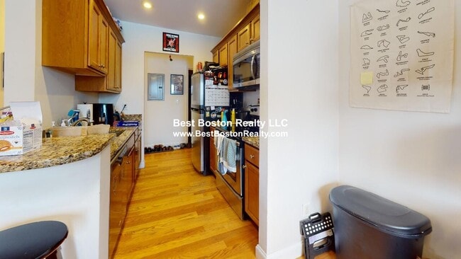 Building Photo - 50 Craigie St