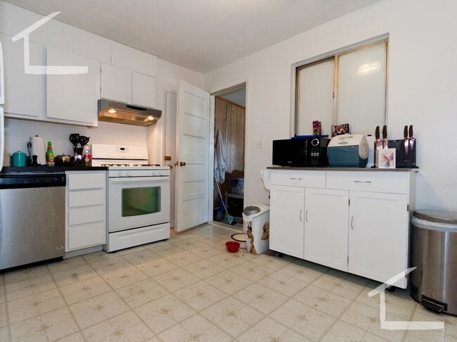 Foto del edificio - 38 Undine Rd