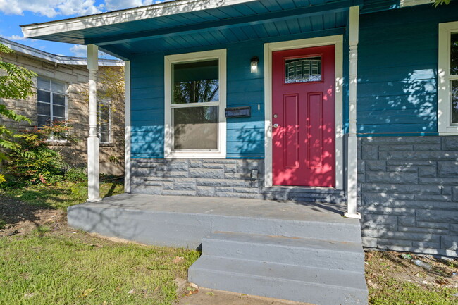 Building Photo - 151 Morningview Dr