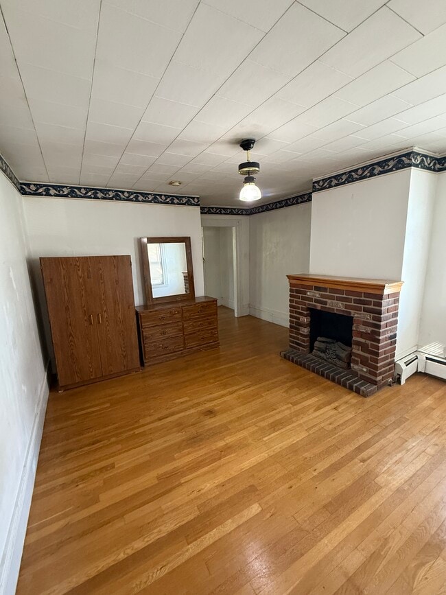 Building Photo - 74 Otis St