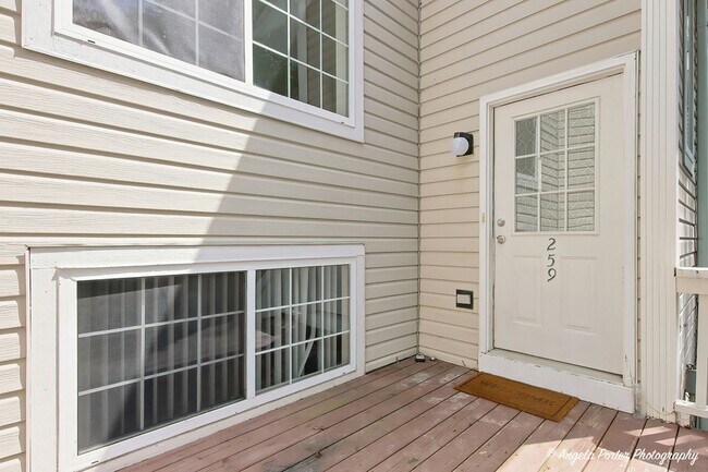 Foto del edificio - 259 W Whispering Oaks Ln