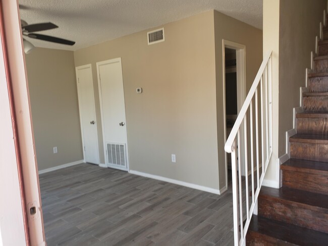 Foto del edificio - 3594 Friendswood Dr