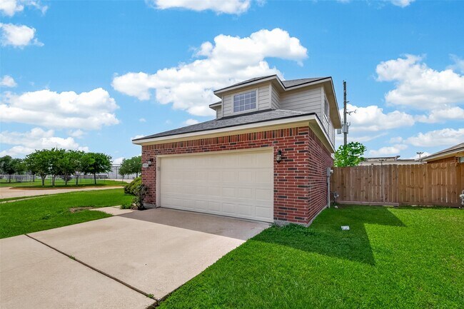 Foto del edificio - 5511 Bear Paw Cir