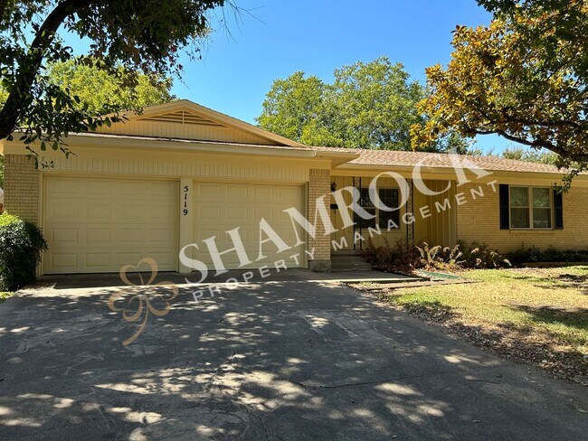 Foto del edificio - 5119 Loch Lomond Dr
