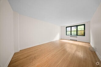 Building Photo - 78-10 34th Ave