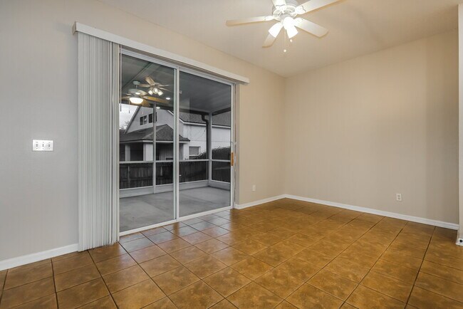 Foto del edificio - 619 Wave Crest Cir