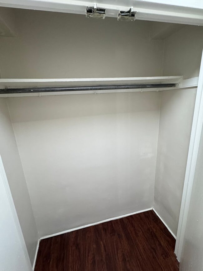 Interior Photo - 7220