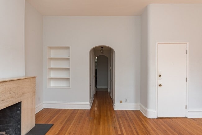 Building Photo - 1849 N Lincoln Ave