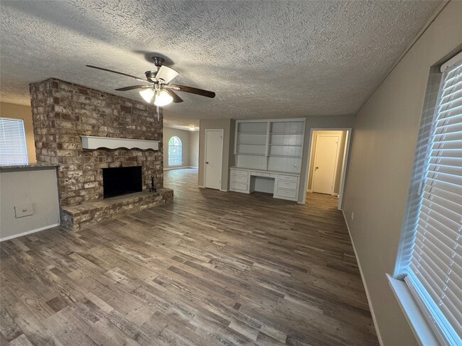 Building Photo - 3214 Three Pines Dr