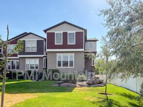 Building Photo - 1424 S Mountain View Ct