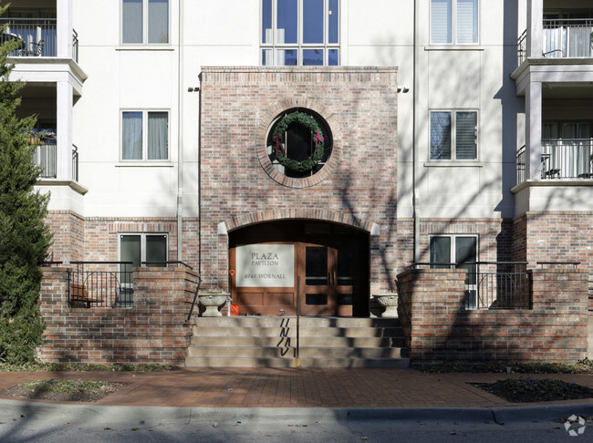 Building Photo - Plaza Pavilion