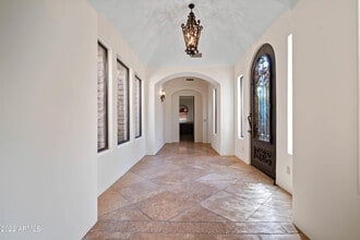 Building Photo - 12141 N Sunset Dr