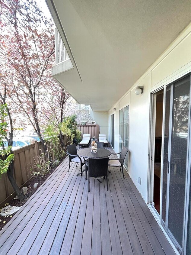 Veranda terrace - 1077 River Rd