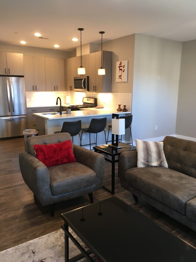 Building Photo - 2729 W 28th Ave