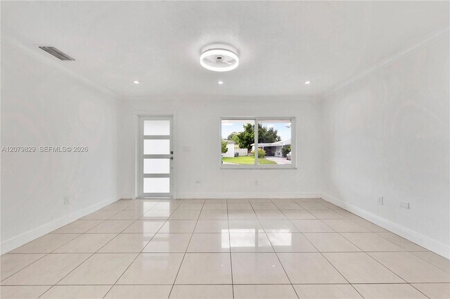 Foto del edificio - 3250 SW 72nd Ct