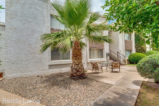 Building Photo - 1320 S Hardy Dr