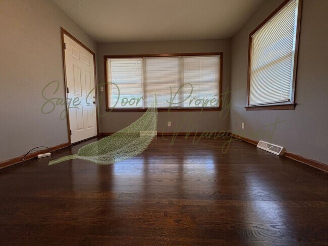 Foto del edificio - 3213-3215 Marsh Ave