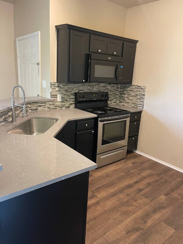 Foto del edificio - 131 Lindas Creek Ln