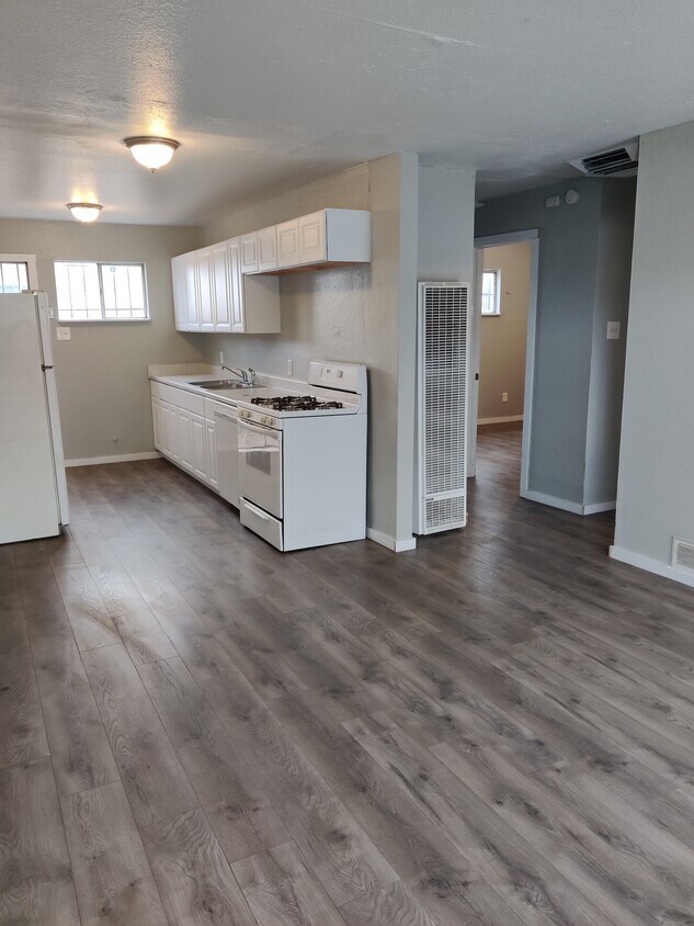 436 Chama St SE Unit Apt B, Albuquerque, NM 87108 Apartments in