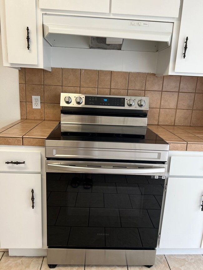 Foto del edificio - Available now! El Camino & Colfax - 2 bedr...