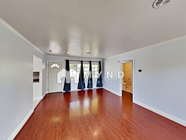 Building Photo - 3 br, 1.5 bath House - 282 Berry Ave