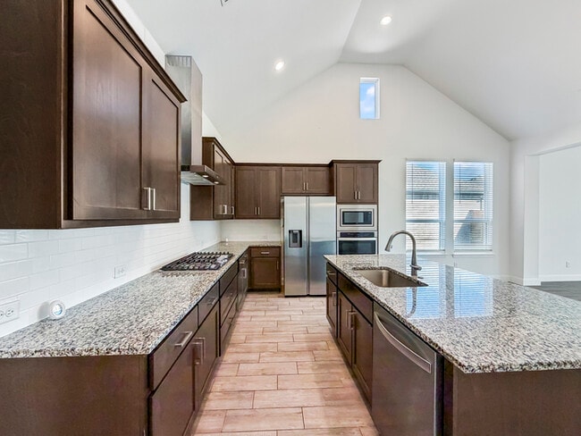 Foto del edificio - STUNNING 5 BEDROOM 4 FULL BATH HOME