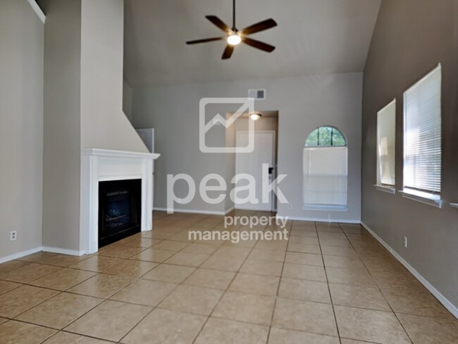 Foto del edificio - $1799! Beautiful 3Bed/2Bath home! Tour and...