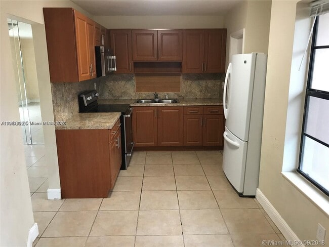 Foto del edificio - 4710 NW 12th St