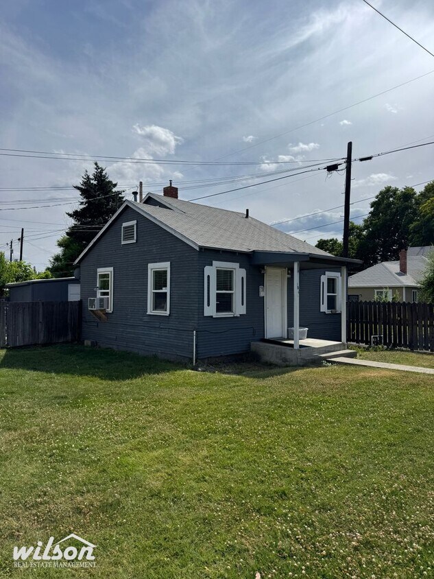 Foto principal - 2bd/1ba House Near Davis High School!