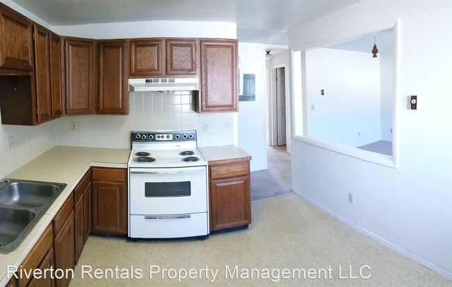 Building Photo - 1 br, 1 bath Apartment - 201 South 4th West
