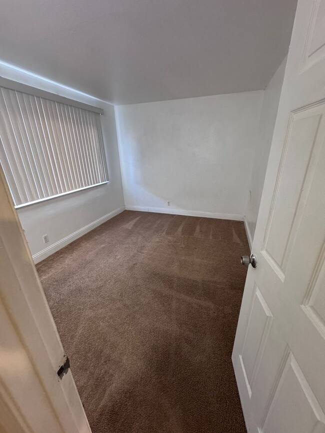 Foto del edificio - 761 Shepherd Ave