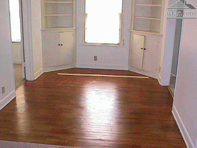 Building Photo - Cute 2 bedroom home!