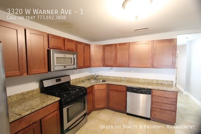 Building Photo - 3320 W Warner Ave