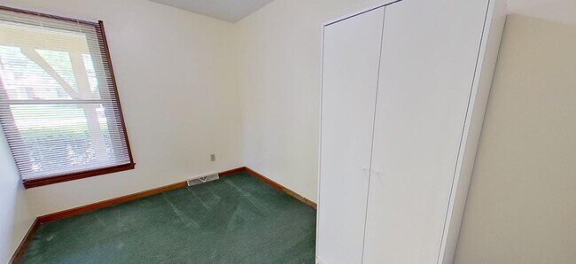 Foto del edificio - 6115 Redcoach Ln