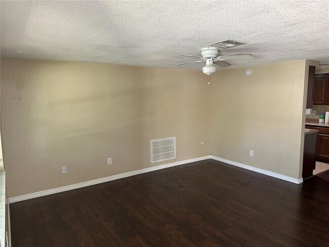 Foto del edificio - 10834 Premier Ave