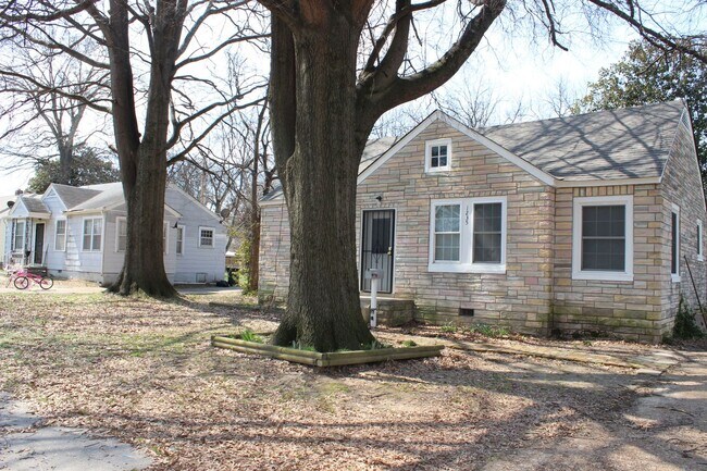 Foto del edificio - 1235 Dyer Pl