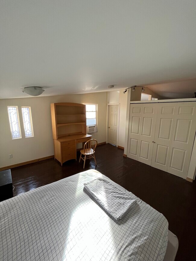 Foto del edificio - 2177 Sohn St