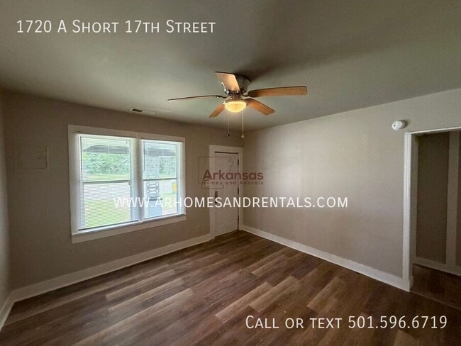 Foto del edificio - 1720 W Short 17th St