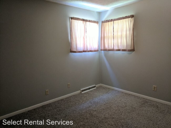 Building Photo - 4 br, 2 bath House - 102 Hawthorne Dr