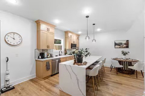 Foto del edificio - 201 Elm Dr