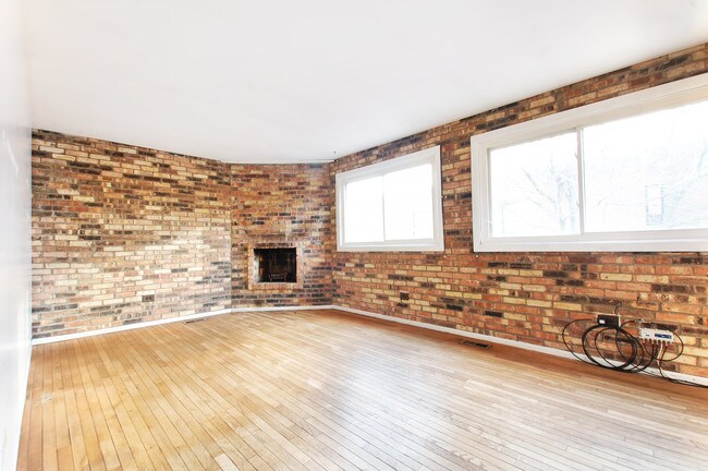 Foto del edificio - 1255 W Belden Ave